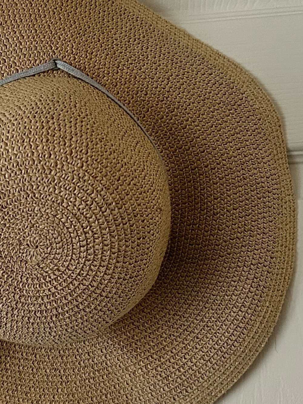 Women's Wide Brim Straw Sun Hat with Chin Cord - Natural - Picture 3 of 7